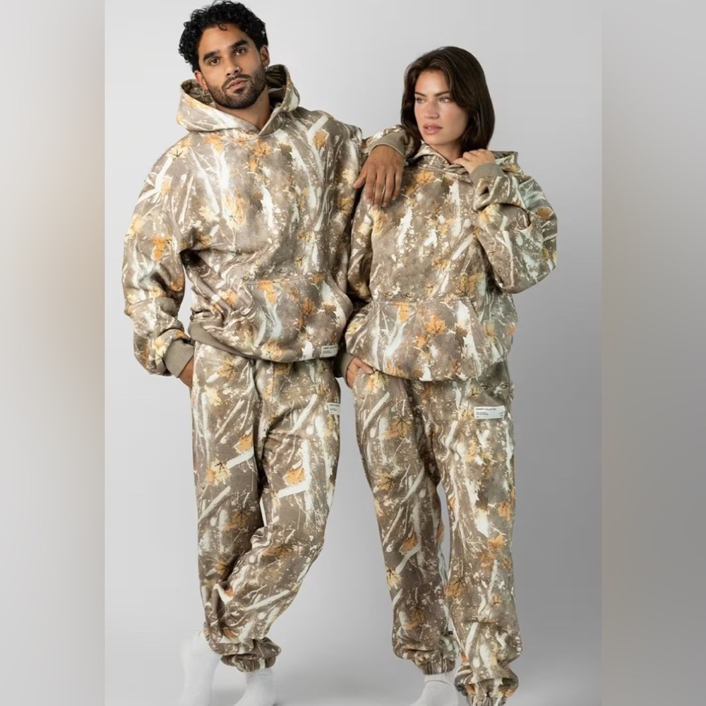 Comfrt camo sweat set size small